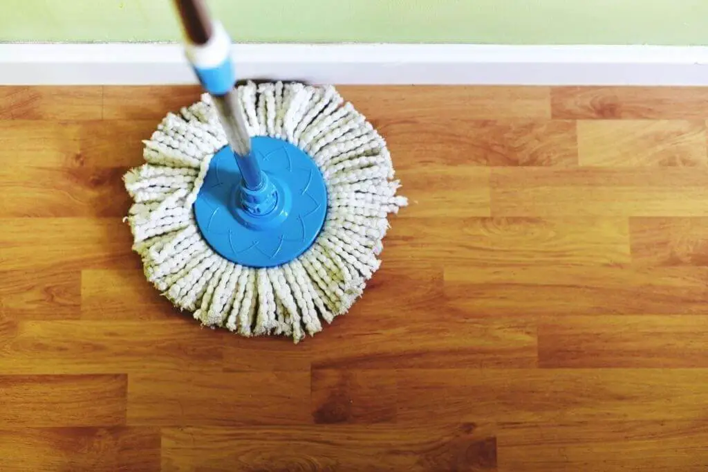 10 Best Mops For Laminate Floors 2021, What To Use To Clean Laminate Floors