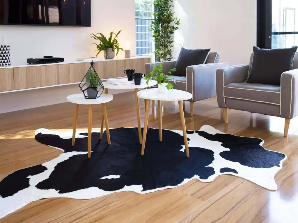 How To Clean A Cowhide Rug 7 Simple Tips, Can You Wash Cowhide Rugs