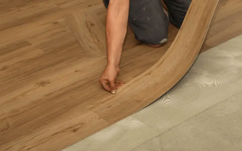 How Easy is it To Lay Vinyl Floor Tile