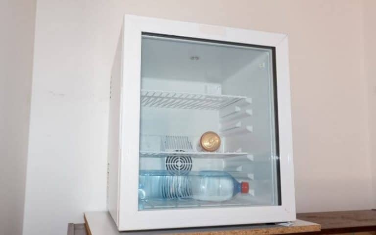 Can You Put Mini Fridge On Carpet