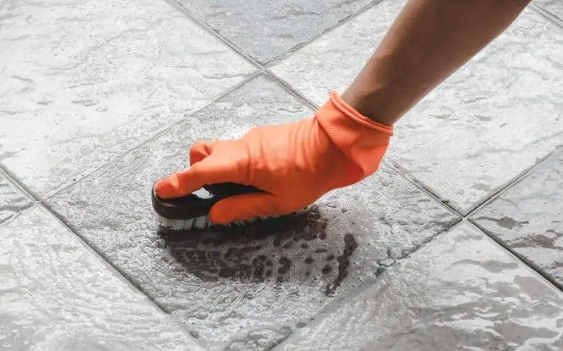 how to clean up grease spill on floor