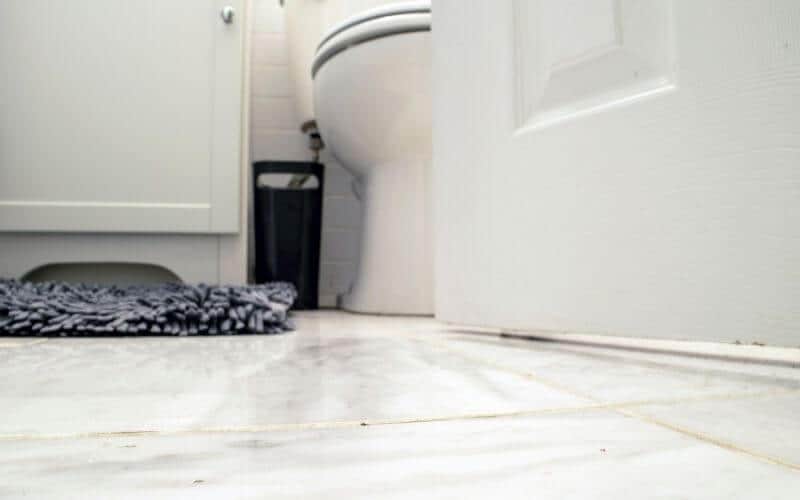 how to clean marble floor in bathroom
