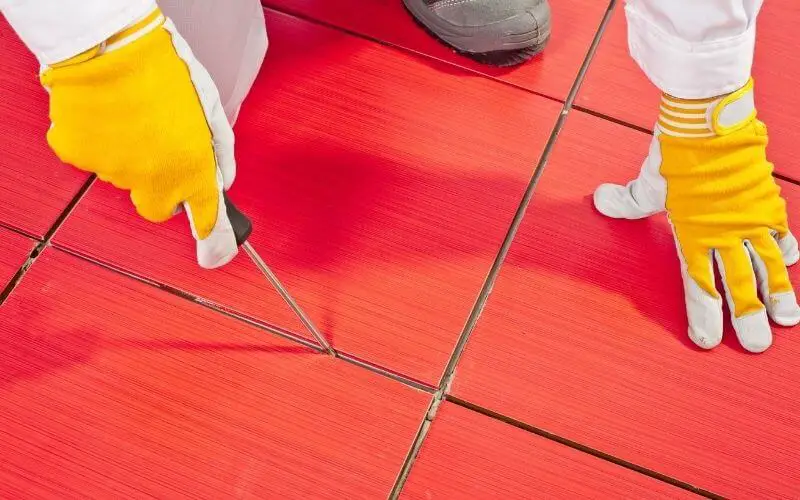 how to remove vinyl flooring in bathroom