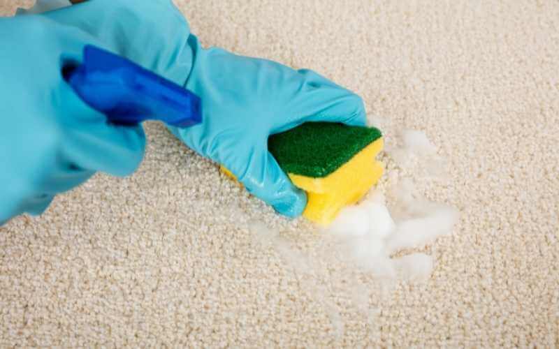cleaning dirt on carpet