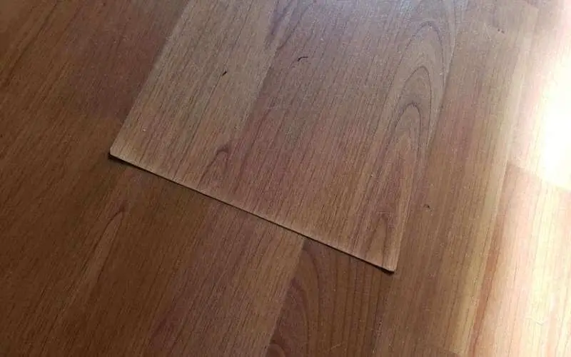 how to fix peeling laminate floors