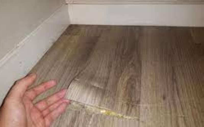 peeling laminate floors