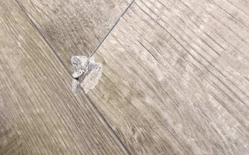 how to fix chipped wood floors