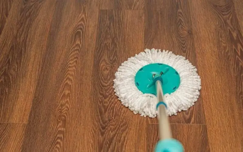 how to clean lvt flooring
