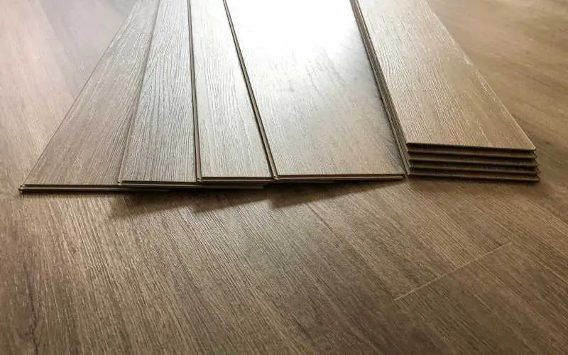 putting a refrigerator on vinyl plank flooring