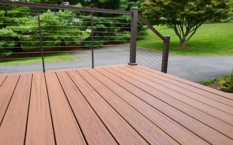 can you use vinyl flooring on an outside deck