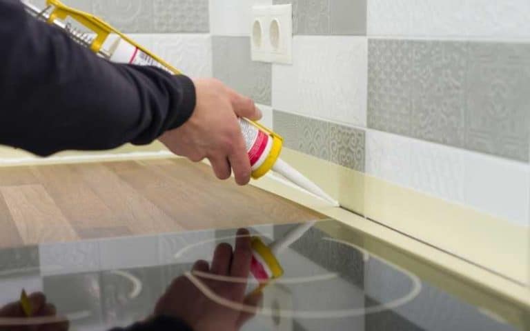 Can You Sand Caulk? (4 Easy Steps)